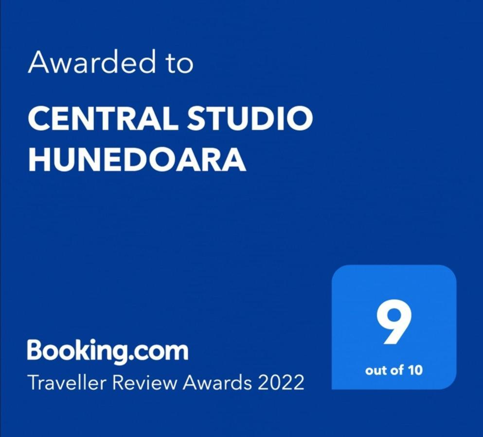 Central Studio Hunedoara Exterior foto